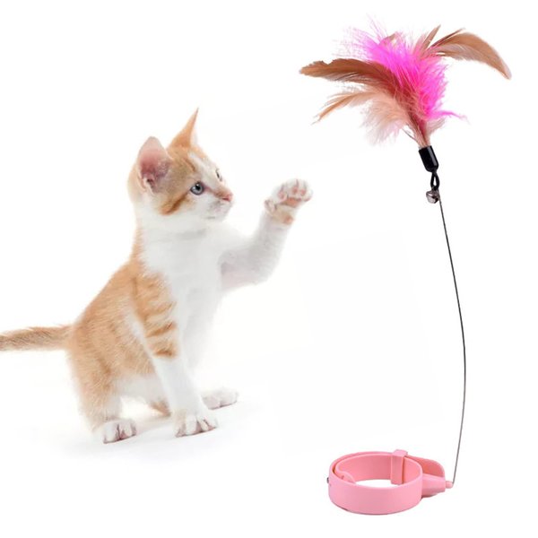 Cat Feather Wand Necklace, Colored Cat Feather Funny Cat Feather Wand Cat Feather Collar Toys Interactive Cat Feather Toy Cat Feather Wand Collar Funny Cat Stick Feather Wand Toy with Bell (Pink)