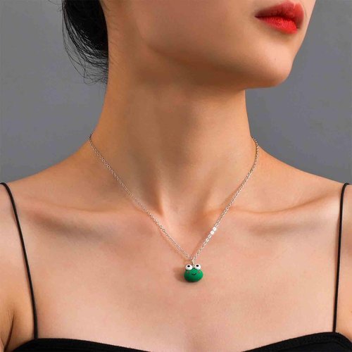 Iaceble Bohemia Green Frog Choker Necklace Cute Frog Pendant Necklace Animal Frog Necklace Tiny Frog Head Necklace Chain Jewelry for Women and Girls