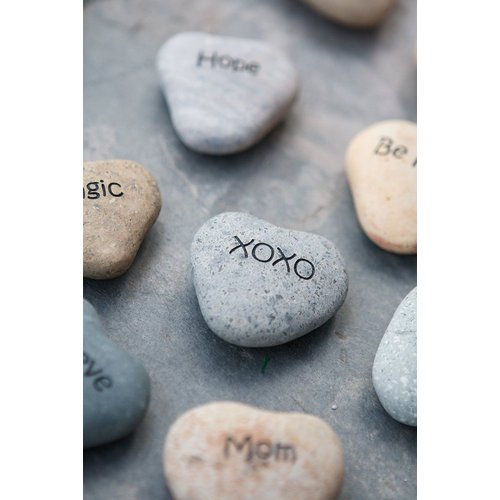 XOXO Engraved Stone Heart Shaped Inspirational Sandblast Stone, Perfect Gorgeous Unique Gift Ideas, Natural Beach Pebble Rock