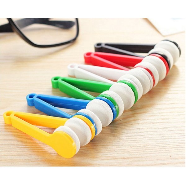 VNDEFUL 5Pcs Mini Sun Glasses Eyeglass Microfiber Spectacles Cleaner Soft Brush Cleaning Tool Mini Microfiber Glasses Eyeglasses Cleaner Cleaning Clip (Random Color)
