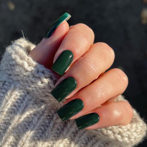 Dark Green Press on Nails Medium Short Square Nails,KXAMELIE Acrylic Nails Glue on Nails Medium Length,False Nails Press ons,Best Fake Nails for Girls Stick on Nails for Women Daily Wear in 24PCS
