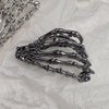 Skeleton Hand Metal Hair Claw Clips, 1Pcs Ghost Hand Alloy Hair Claw Clips, Skull Punk Style Metal Hair Clip for Women Hair Accessories Clamps Cosplay Party Halloween Decorations (Black)