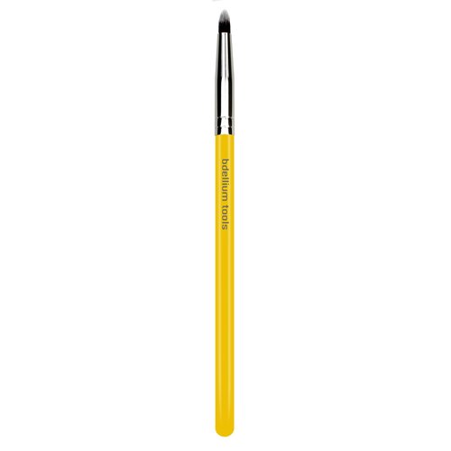 Bdellium Tools Professional Makeup Brush - Studio Series 716 Smoky Eyeliner - With Soft Synthetic Fibers, For Thick Lining (Yellow, 1pc)