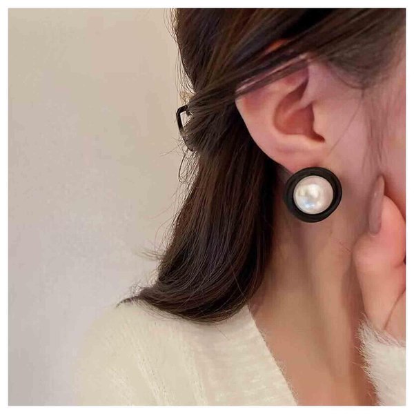 Allereyae Vintage Mermaid Pearl Stud Earrings Half Pearl Earrings Black Enamel Circle Earrings Mermaid Stud Earrings Jewelry for Women and Girls