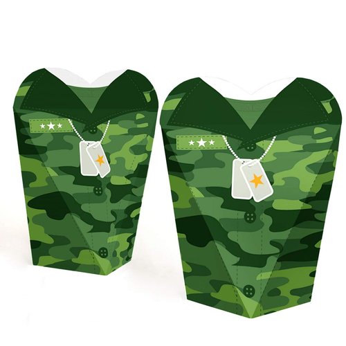 Big Dot of Happiness Camo Hero - Army Military Camouflage Party Favors - Gift Heart Shaped Favor Boxes for Women and Kids - Set of 12