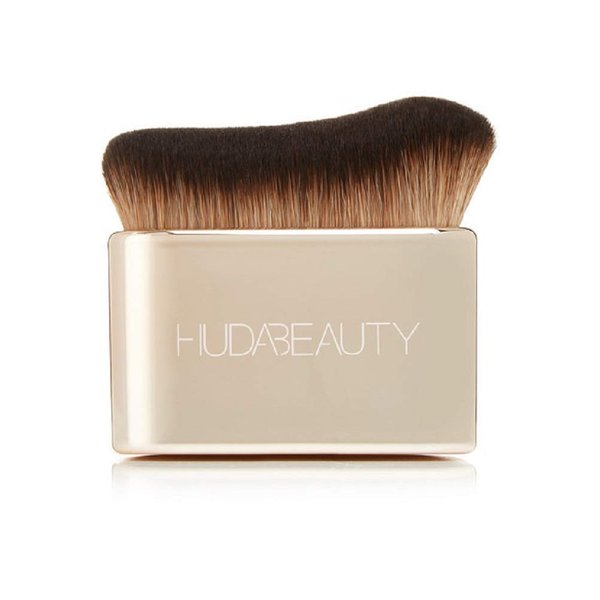 Huda Beauty Body Brush (For Body Highlighters) Body Brush BLUR & GLOW
