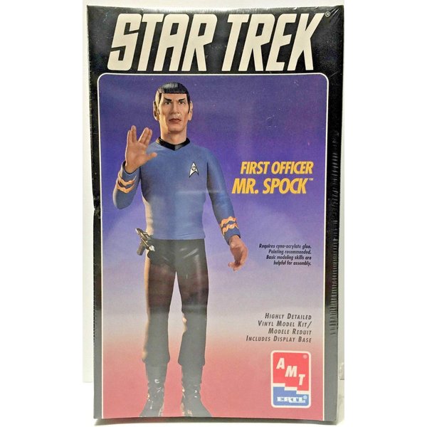 STAR TREK FIRST OFFICER MR. SPOCK AMT/ERTL MODEL KIT