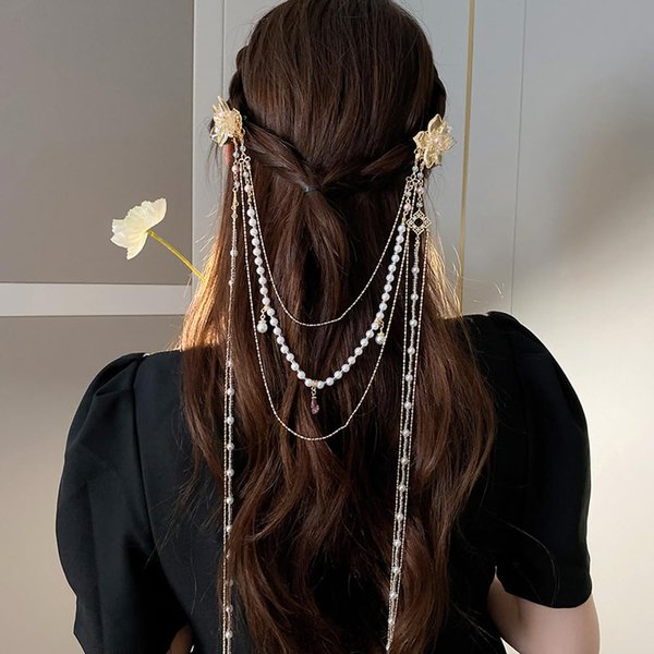 Wiwpar Butterfly Hair Claw Clips with Long Tassel Flower Hair Barrettes Tassel Butterfly Hair Pin Crystal Long Tassel Pearl Chain Butterfly Hair Styling Accessories for Women Girls