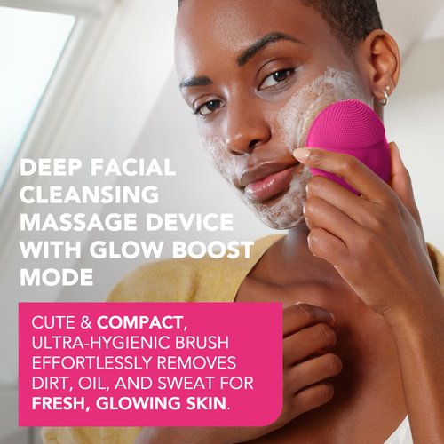 FOREO LUNA mini 3 Ultra-hygienic Facial Cleansing Brush - All Skin Types - Face Massager for Clean & Healthy Face Care - Extra Absorption of Facial Skin Care Products - Waterproof - Fuchsia