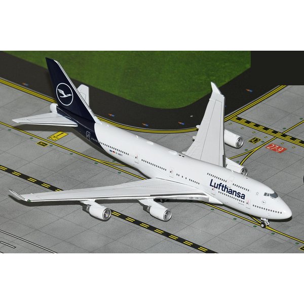 GeminiJets GJDLH2208 Lufthansa Boeing 747-400 D-ABVY; Scale 1:400