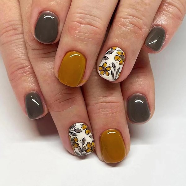 Square Fake Nails Short Press On Nails Fall False Nails With Flower Leaf Designs Brown Nails Press On s Full Cover Stick On Nails Short Acrylic Nails Glossy Glue On Nails For Women 24Pcs