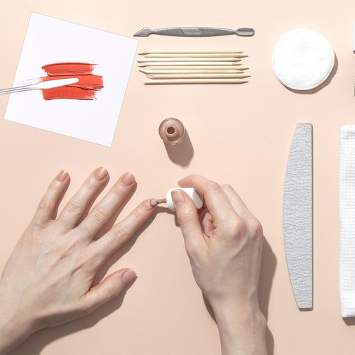 AOZUO 100Pcs Nail Art Palette Paper Nail Polish Mixing Plate Resin Nail Art Painting Mixed Color Palettes Portable Waterproof Nail Gel Color Makeup Drawing Display Board with Nail Palette Stirring Rod