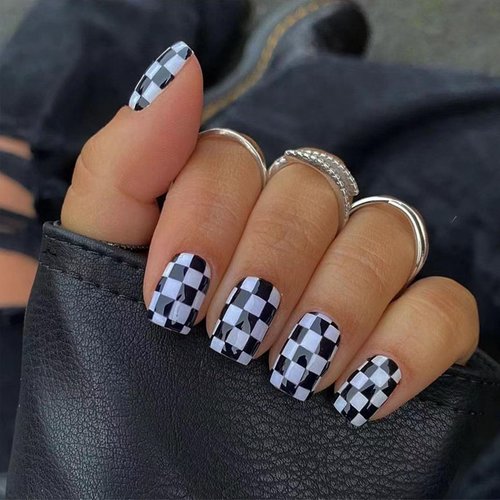 IMRAIN Press on Nails Short Square Fake Nails Black White Checkered Pattern Designs Glossy Glue on Nails Full Cover Artificial False Nails Gel Stick on Acrylic Nails for Women 24PCS