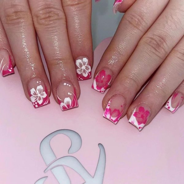CEWEWP Short Press on Nails Square French Tip Fake Nails Full Cover Pink White Flower False Nails with Designs Glossy Glue on Nails Spring Summer Acrylic Nails Artificial Nails for Women Girls 24Pcs