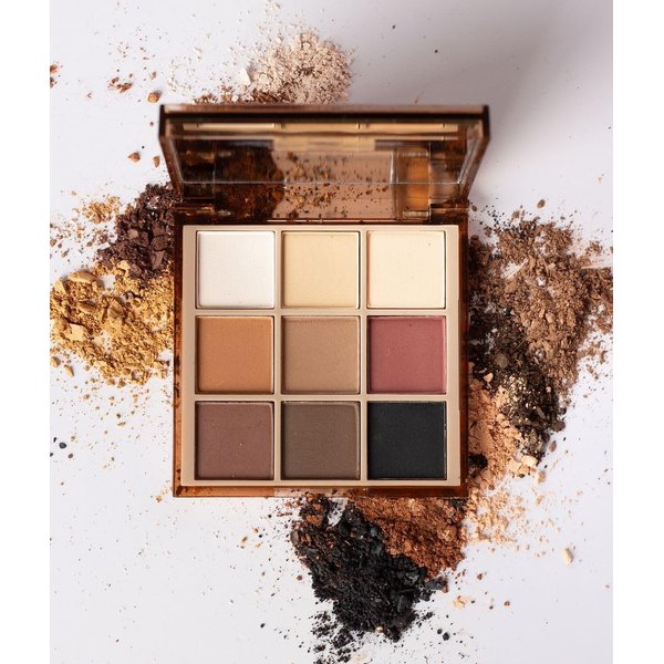 FARMASi Oasis Collection Eyeshadow Palette, Makeup Eye Shadow, Versatile Eyeshadow Palette for Hypnotizing From Soft to Intense, Matte & Shimmery Finishes, 0.28 oz, Mirage