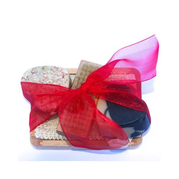 Bogue Goat Milk Soap- Mothers Day Giftset Big Hearts of Goat Milk Soaps. Chefs Blend Exfoliating & Acivated Charcoal & Kaolin Clay Detox and Moisturizing. Sisal Cloth, Nail Scrubber and Dish