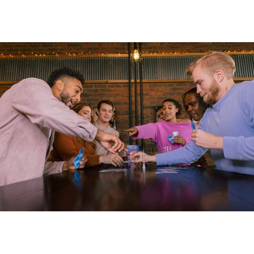 Kites - Time to Fly! | Fun Family Games for Adults, Teens & Kids | Fun Quick Party Games | 10 Minutes | Ages 10 and Up | for 2 to 6 Players | Easy to Learnâ€¦