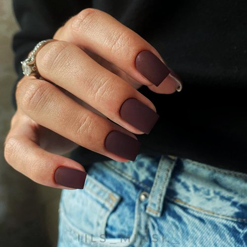 KQueenest Fall Nails, Matte Brown Maroon Press on Nails Short Square Acrylic Short Nails Press ons Natural Fake Nails Short Pure Color Small Glue on Nails Gel Stick on Nails for Women in 24PCS