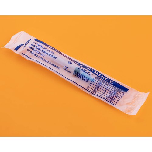 2.5ml Disposable luer lock Syringe with 23G/1Inch Needle, Individual Package (20)