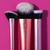 Real Techniques Seamless Complexion Makeup Brush, For Foundation, Primer, & Moisturizer, Multipurpose Makeup & Skincare Face Brush, Streak-Free, Buildable Coverage & Natural Finish, 1 Count