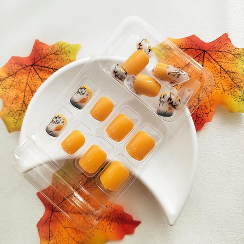 Fall Fake Nails Short Press on Nails Square Yellow Leaves Full Cover Design Glue on Nails Autumn Maple Leaf Acrylic Nails Thanksgiving Nails Winter False Nails for Women Girl 24 Pcs