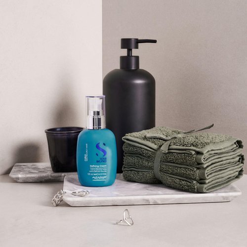 Alfaparf Milano Semi Di Lino Curl Defining Cream - Hair Styling Curl Activator - Replenishes Hair Hydration with Flaxseed Oil & Vitamin E - Lightweight, Vegan Hair Care (4.23 oz)