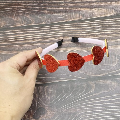Dzrige Valentines Day Heart Headband Glitter Red Heart Headpiece Sequin Love Heart Hair Accessories for Girls Kids Valentine's Day New Year Wedding Birthday Party Gift