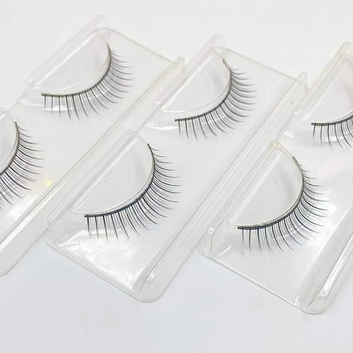 50 Pcs Plastic False Eyelash Storage Box Empty Lash Holder Container Eye Lash Packaging Case Portable Fake Lash Organizer Box Eyelash Display Holder Box Clear