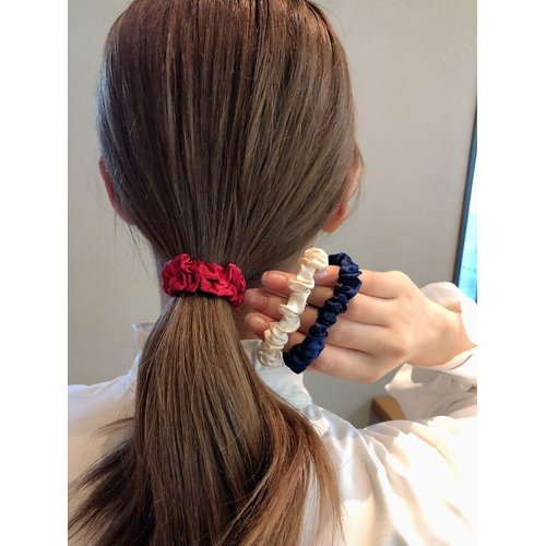 Shuiniba Silk Hair Scrunchies, Small Silk Scrunchy Skinny Hair Ties Bows, Elastics Hair Bands, Soft Scrunchy Hair Tie Ropes Ponytail Holder for Women Girls Hair Accessories 18 Pack (Colorful)