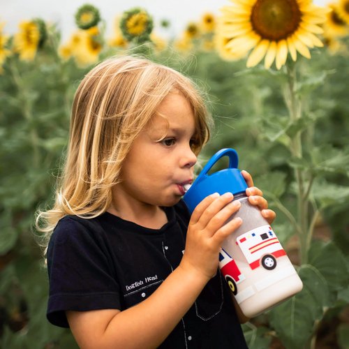 Wildkin Kids 16 oz Reusable Water Bottle for Boys and Girls, Features Straw Top and Carrying Handle, Ideal Size for School or Travel, Easy to Clean - Heroes