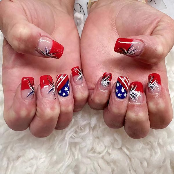 24Pcs Independence Day Press on Nails Medium Length Square Fake Nails Short Patriotic Red French Tip Glue on Nails American Flag Full Cover False Nails 4th of July Star Acrylic Nails for Women