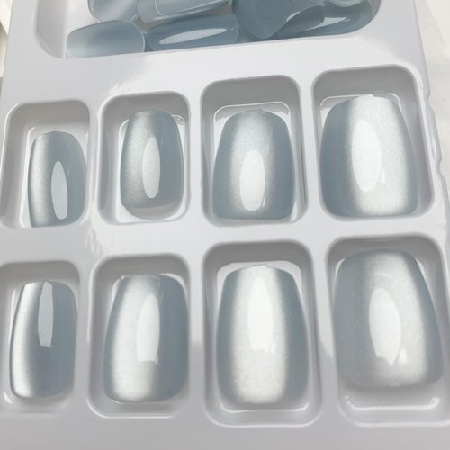 White Cat Eye Press on Nails Short Fake Nails Glossy Acrylic Nails Shiny Square False Nails Full Cover Glue on Nails Stick on Nails for Squoval Manicure 24Pcs