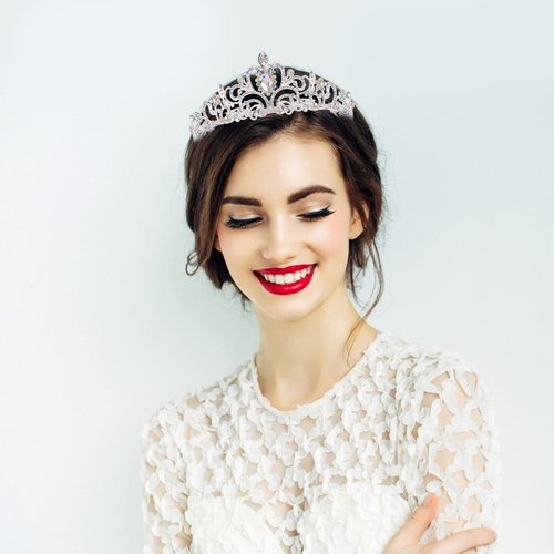 Casoty Birthday Queen Sash & Rhinestone Tiara Set, AB Rhinestones Birthday Crowns for Women, Happy Birthday Queen Tiara for Women with Comb, Birthday Tiara for Women, Birthday Sash and Tiara for Women