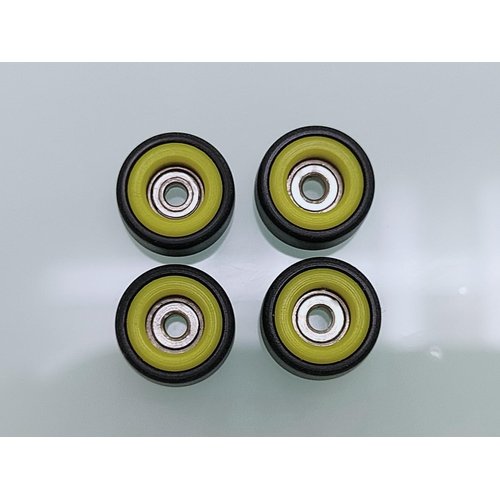 Leefai Pro Fingerboard Wheels Yellow Core Black Wheel -Finger Skateboard Wheels - Ultra Spin Bearings Wheels - 7.8mmx5.1mm -Inner layer Colorway (YELLOW)