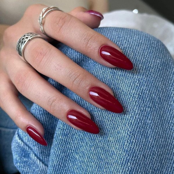 Wine Red Press on Nails Almond Shaped Nails,Xcreando Medium Fake Nails Short Almond,Acrylic Nails Glue on Nails Medium Length,False Nails for Women and Girl Daily Working24pcs