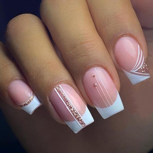 ANDGING French Tip Press on Nails White Square Short Medium Fake Nails Gel Coffin Glue Glue on Nails with Glitter Gold Line Striped Design Acrylic False Nails Manicure Stick on Nails for Wedding