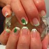 St. Patrick's Day Press on Nails Short Square Fake Nails French Tip Green Shamrock Designs Glossy Artificial Acrylic Nails Nail Decorations for Women Girls