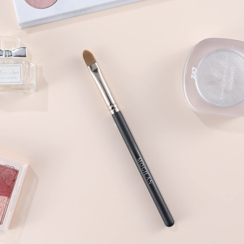 MOGILAN Flat Concealer Brush Professional Makeup Brush for Under Eye Concealer Liquid Cream Foundation Blending Soft Vegan Synthetic Bristles Eye Makeup Brush 213