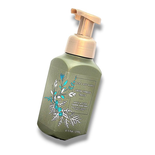 Baꞎh aпd Body Works Gentle Foaming Hand Soap 8.75 Fl Oz (Packaging may vary) (Green Cypress Trails)