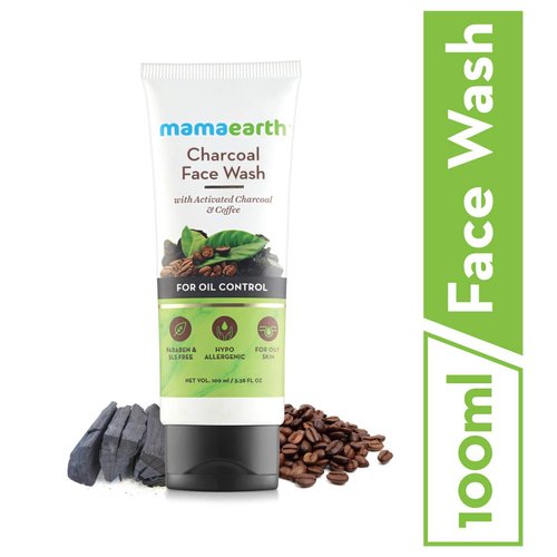 Mamaearth Activated Charcoal Face Wash | Natural & Organic | Exfoliating Daily Facial Cleanser Controls Excess Oil & Acne | 3.38 Fl Oz (100ml)