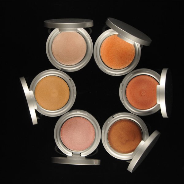 FATE Beauty Glisten Up Face and Body Illuminator (Limelight)