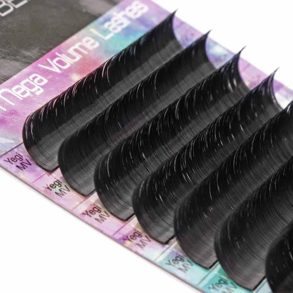 Mega Volume Lashes (Vegan) | 0.07 D+ 17mm