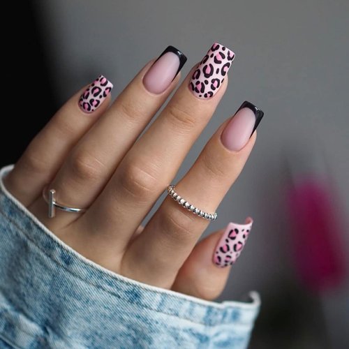 24Pcs Leopard Press on Nails Medium Fake Nails Square Shape Acrylic Nails French Tip Stick on Nails with Designs Glossy Glue on Nails for Women and Girls Nail Art Decorations