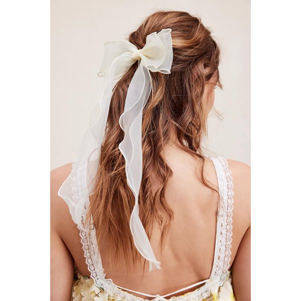 White Pearls Hair Bow with Pearl Tassels for Women Girls Bow Hair Clip, Triple Layers Hair Bow Clip Elegant Pearl Bow Hair Barrettes Accessory