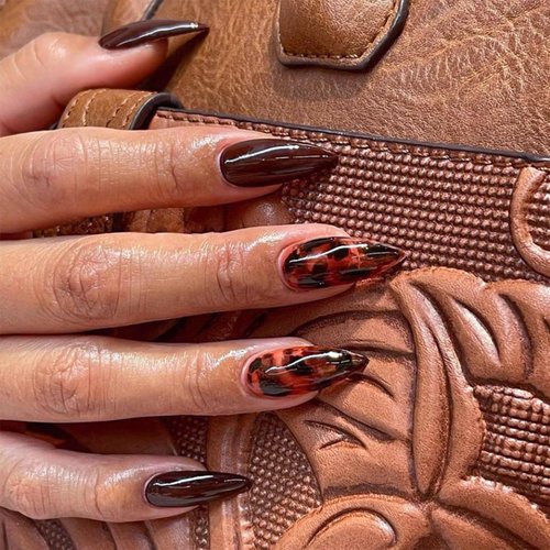 IMRAIN Fall Press on Nails Medium Almond Fake Nails Brown Glossy Glue on Acrylic Nails Full Cover Amber-Brown Artificial Fall Stick on Nails Gel False Nails for Women 24Pcs