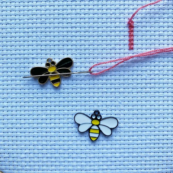 Bee Needle Minders for Cross Stitch, The Set of 2 Magnetic Needle Nanny, Embroidery Needlework Accessories