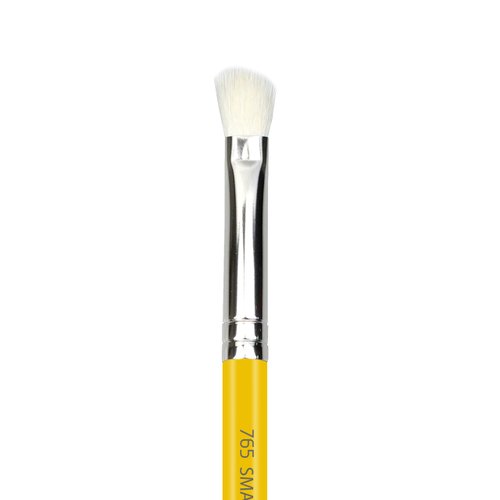 Bdellium Tools Professional Makeup Brush - Studio Series 765 Small Angled Shader - With Mix of Soft Natural and Synthetic Fibers, For Natural and Even Eyeshadow Blending (Yellow, 1pc)