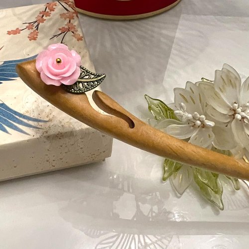 Rabithenn 1pc 6.29inch Mahogany wood with Peach blossom Chinese Hanfu Hairpin Fork Stick Chopsticks,Hair Clip Vintage Hair Pin Chignon Pin Chopsticks Hair Styling Hair Making (Mahogany)