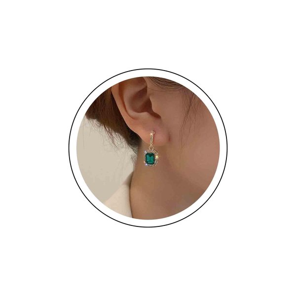 Sttiafay Vintage Emerald Crystal Drop Earrings Green Cz Dangle Earrings Emerald Gem Square Earrings Gold Rhinestone Stud Earrings Jewelry for Women and Girls