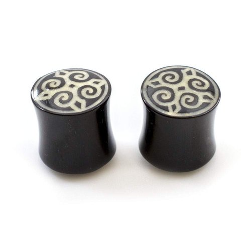 BodyJewelryOnline Unisex Organic Horn Ear Plugs, Tunnel Earrings, Piercing Stretchers, Hypoallergenic Supplies, 0G, Black, Mandala Design
